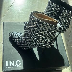 INC International Concepts Women's Black and Silver Patterned Boots